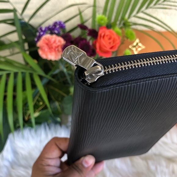 Black Epi wallet organizer - Picture 5 of 8